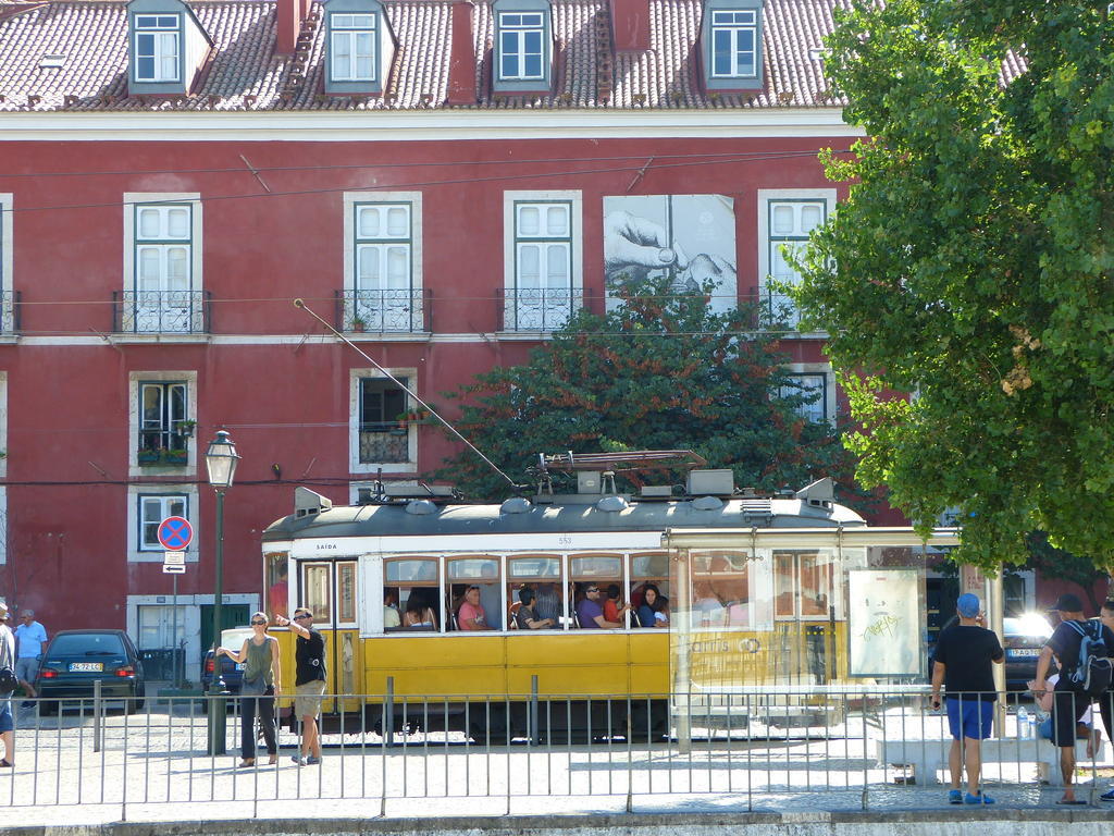 Bairrus Lisbon Apartments - Alfama Екстериор снимка